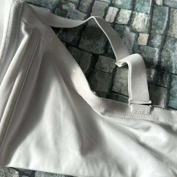 SKIMS Fits Everybody Strapless Bra Sz 46D - Picture 5 of 8